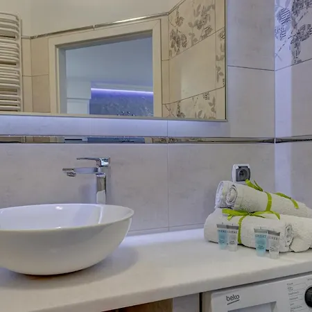 Apartment Silver