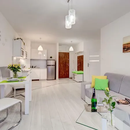 Silver Apartment *