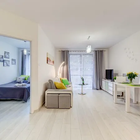 Silver Apartment *
